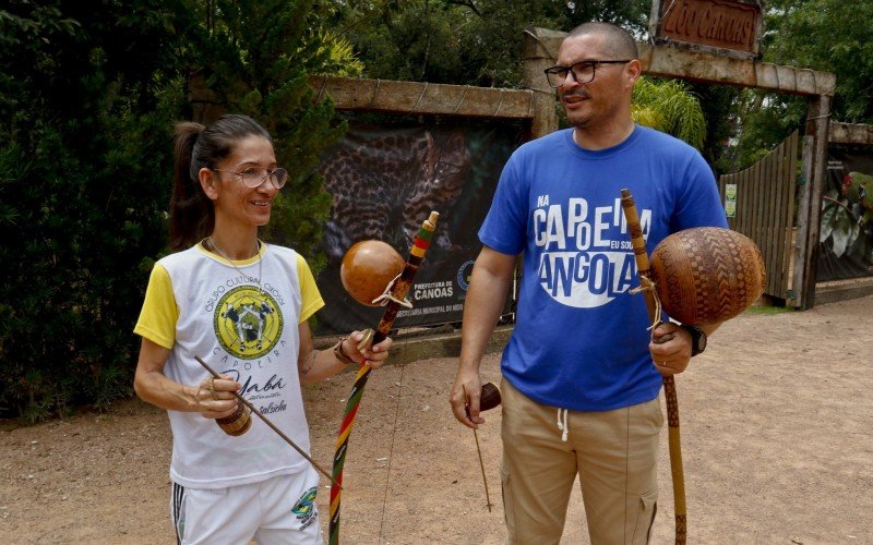 Cris e Leandro são mestres de capoeira