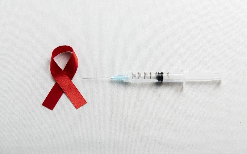 Dezembro Vermelho é o mês dedicado à conscientização sobre HIV e outras ISTs | Jornal NH