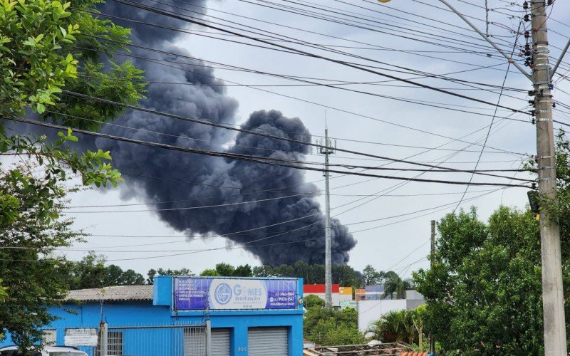 IncÃªndio em Canoas na tarde desta quarta-feira