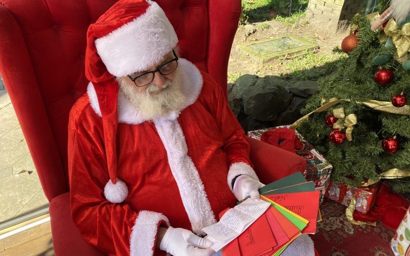 Casa do Papai Noel, em Canela, recebe cartinhas