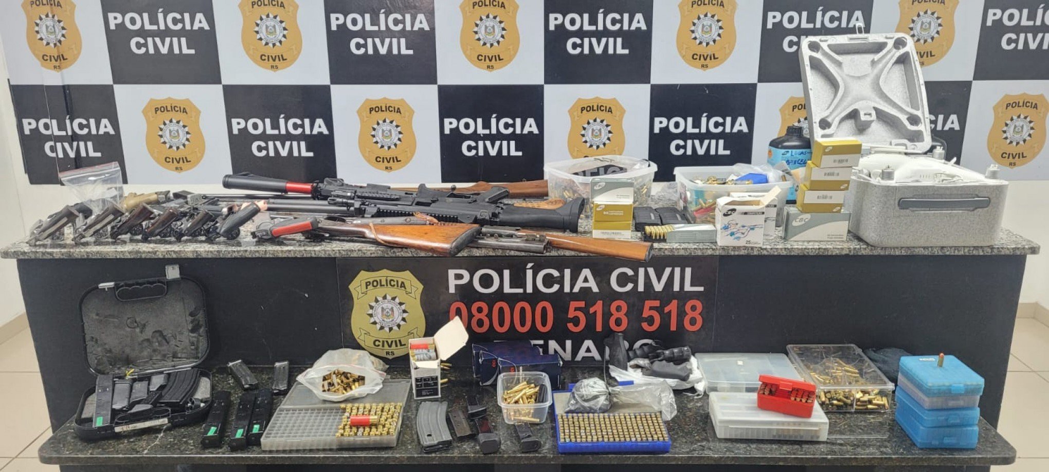 TROPA DO PINGUIM: Conheça o grupo criminoso responsável por vender armas de uso restrito