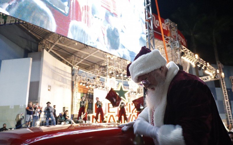 Chegada do Papai Noel ao palco