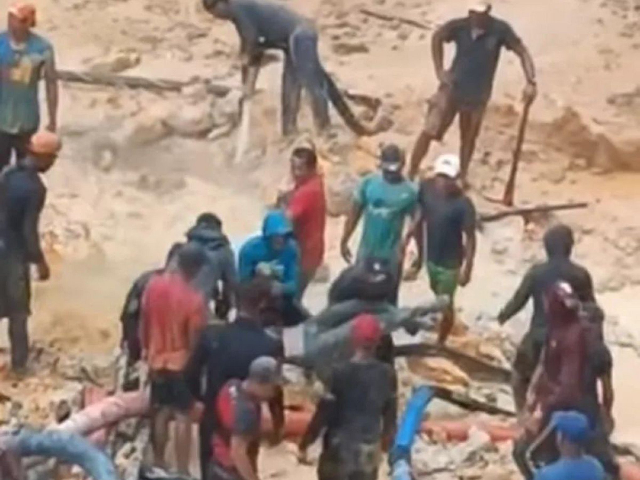 Desabamento de mina deixa pelo menos 10 mortos e três feridos na Amazônia