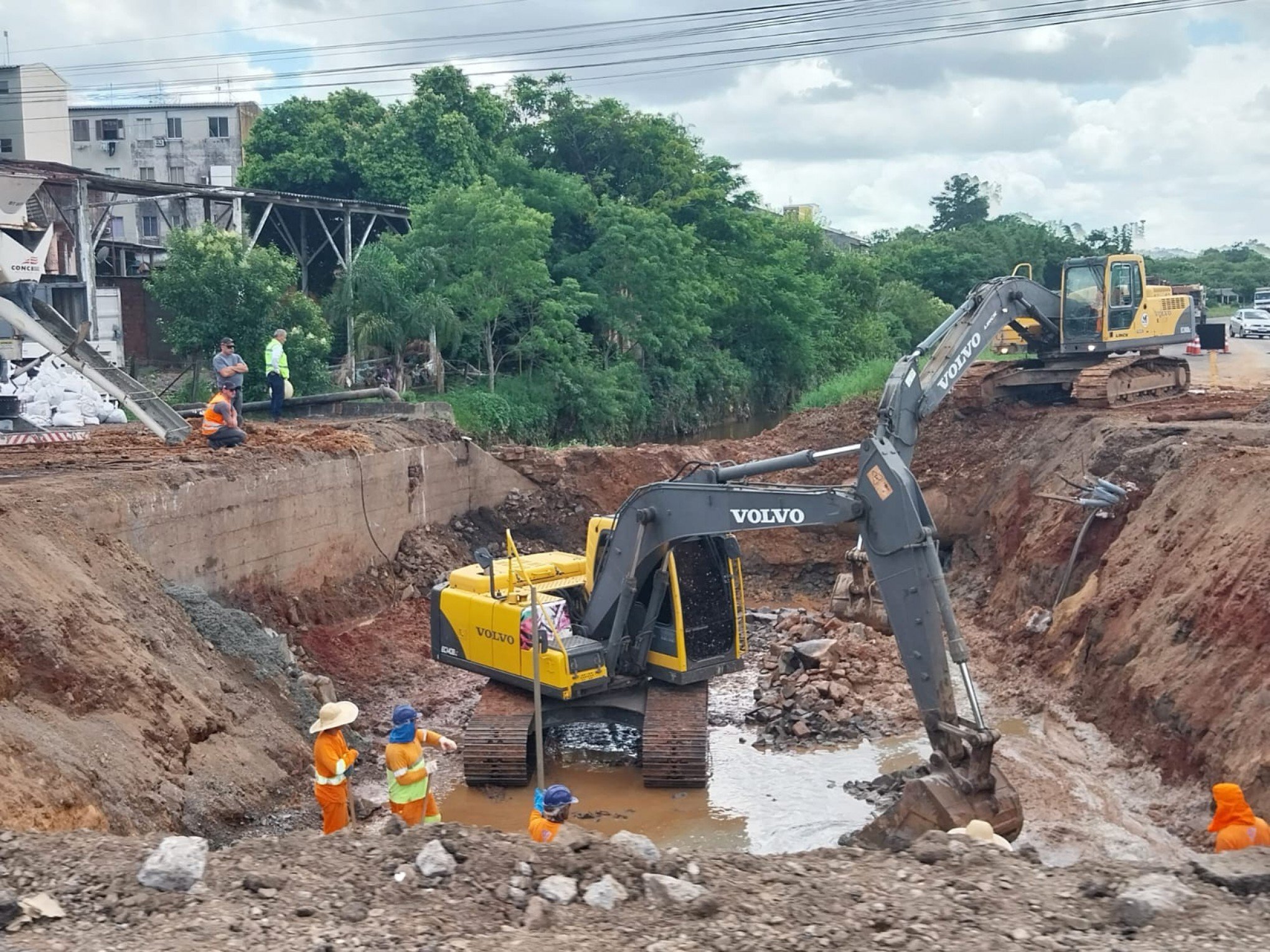 Obras na BR-116, em Sapucaia do Sul