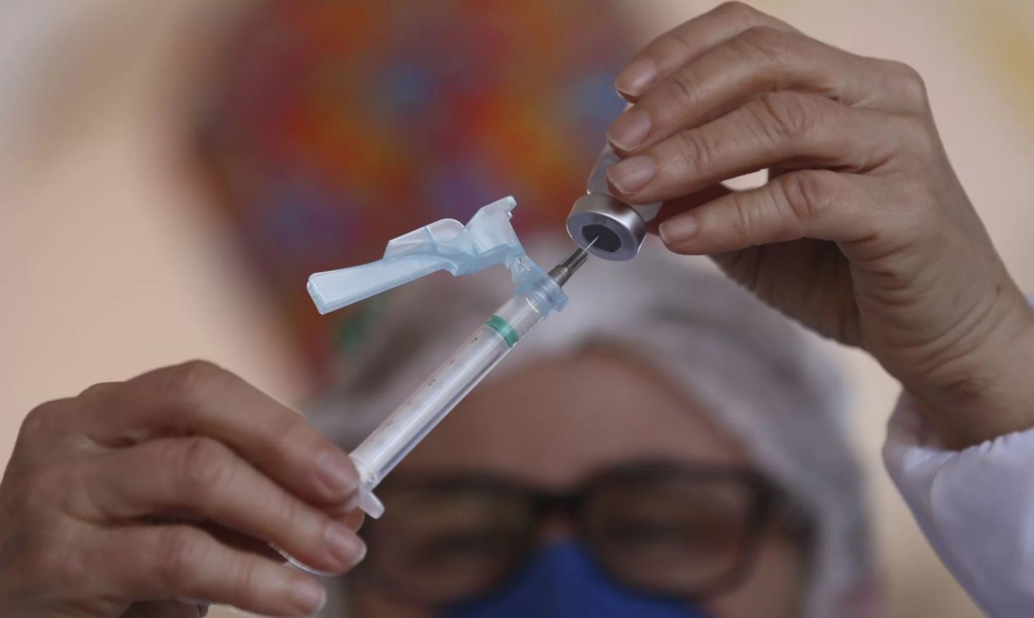 Saúde antecipa vacinação contra gripe; campanha nacional tem data para começar