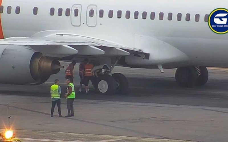 Avião da Gol fica preso no asfalto em Congonhas; veja vídeo e