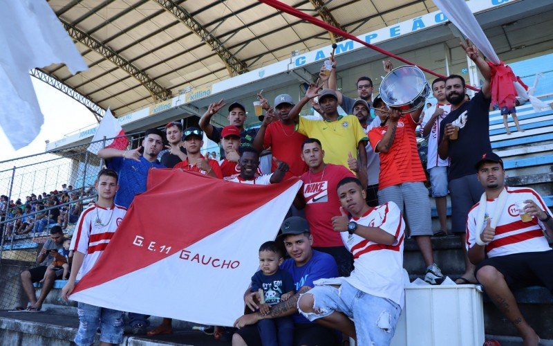 Cerca de 3 mil torcedores compareceram ao EstÃ¡dio do Vale para acompanhar finais