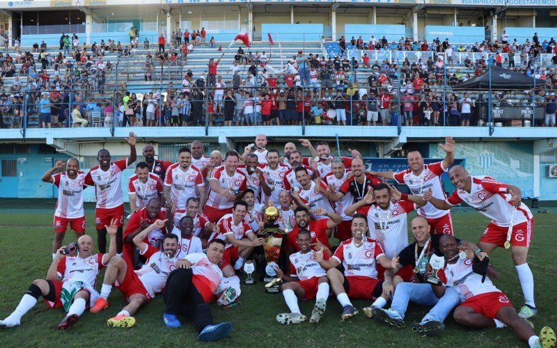 11 GaÃºcho Ã© campeÃ£o do Municipal de Campo de Novo Hamburgo na categoria veterano