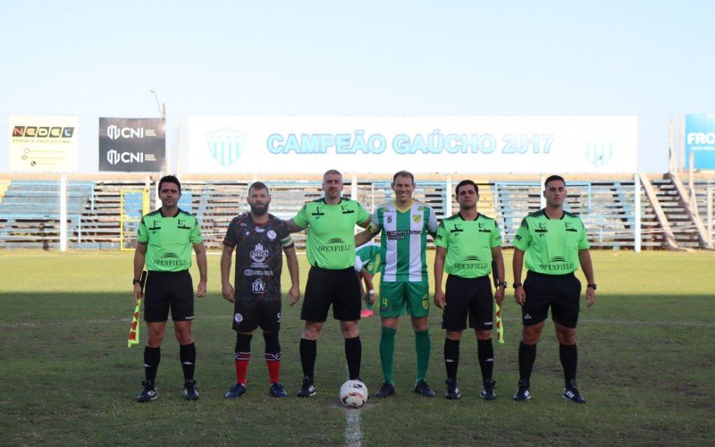 Anderson Daronco, que integra o quadro Ã¡rbitros da Fifa, apitou confronto final do 1Âº Quadro