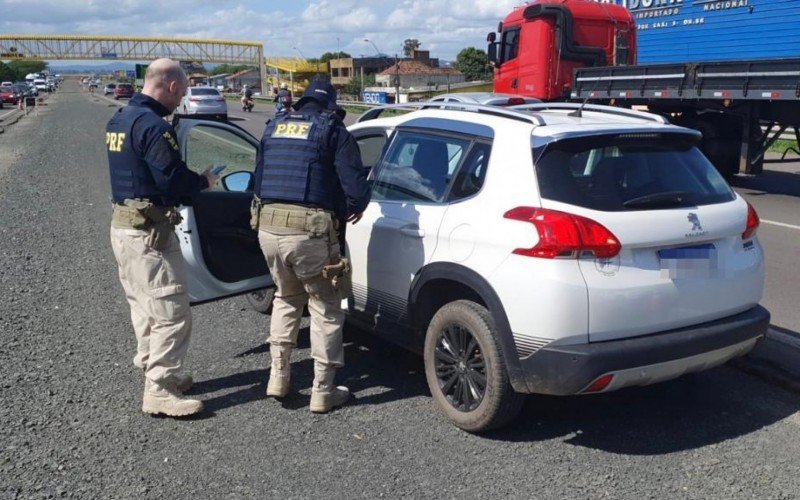 Carro é recuperado na BR-116 antes da vítima terminar o registro da ocorrência de roubo | Jornal NH
