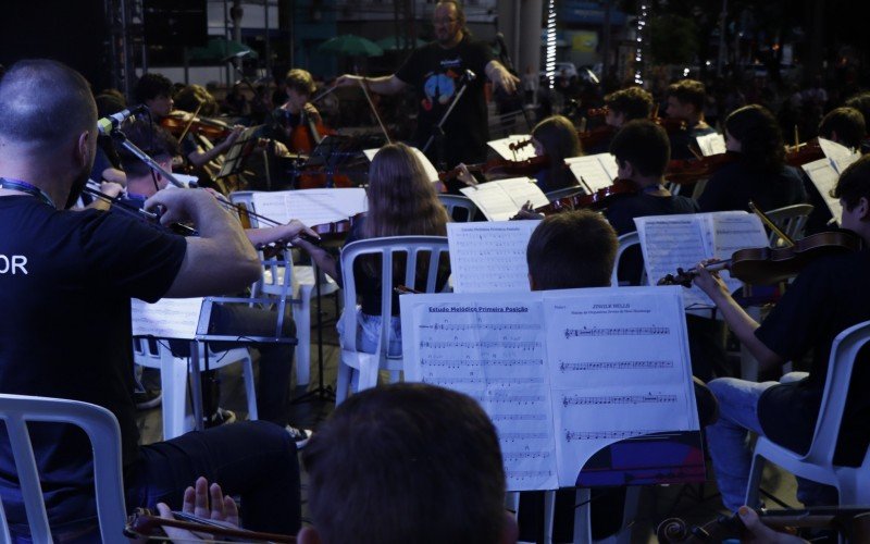 NÃºcleo de Orquestra Jovem de Novo Hamburgo se apresenta no Natal do Sinos 2023