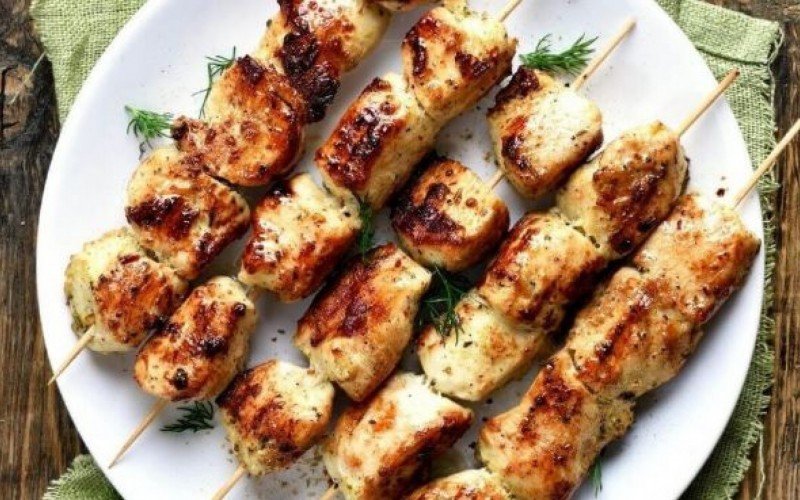 RECEITA DA ANA MARIA BRAGA Saiba como fazer a Espetada de frango na