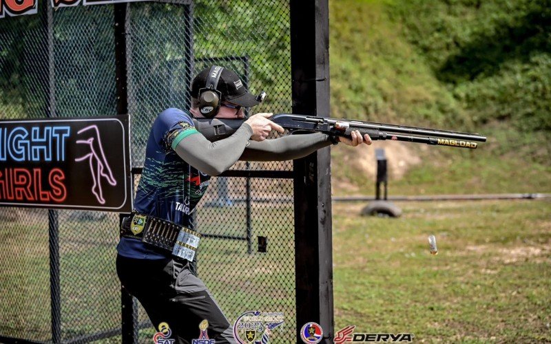 Lucas Roth de Oliveira foi campeão mundial de tiro esportivo na Tailândia