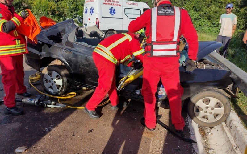 BR-116: Uma pessoa morre apÃ³s colisÃ£o entre carro e caminhÃ£o em trecho da regiÃ£o 
