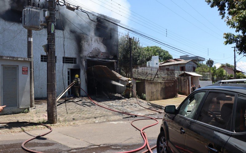 Fogo consumiu empresa de componentes para calÃ§ados do bairro Primavera