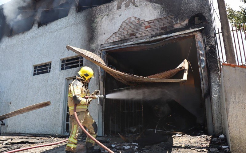 Fogo consumiu empresa de componentes para calÃ§ados do bairro Primavera