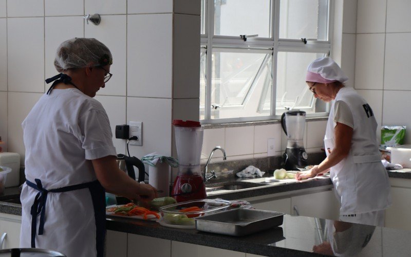 Cinco merendeiras participaram da final do SuperChef da AlimentaÃ§Ã£o Escolar 
