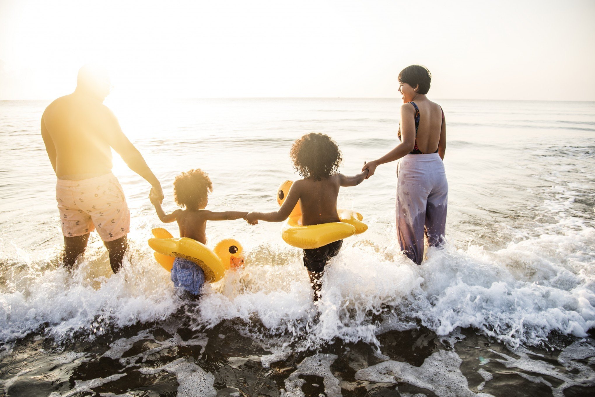 Vai viajar com as crianças? Confira dez dicas para ter férias mais seguras e sem acidentes