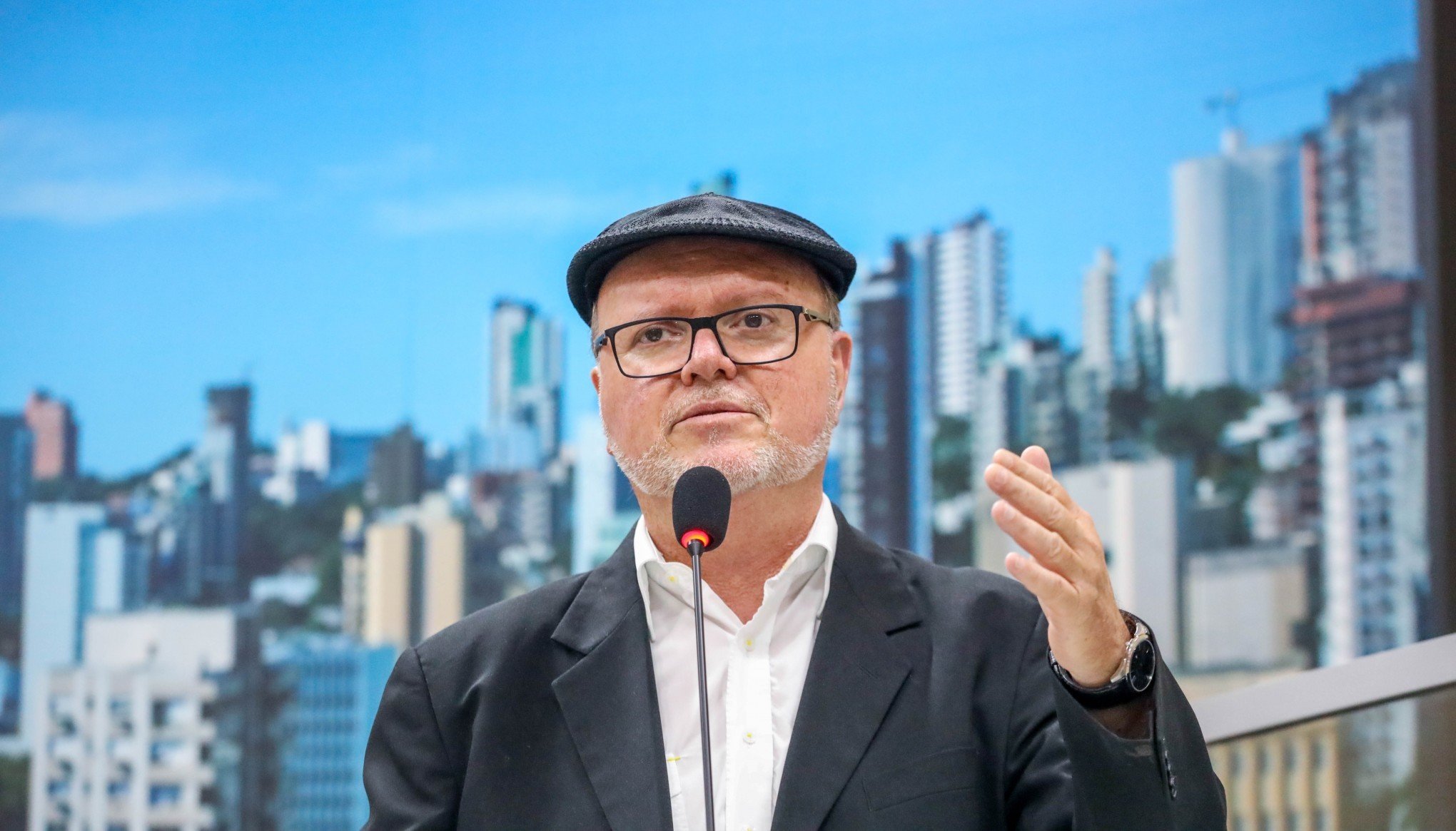 Gerson Peteffi é eleito presidente da Câmara de Novo Hamburgo para 2024