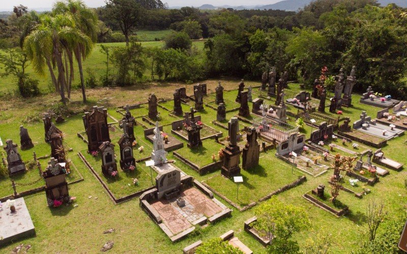 Cemitério Evangélico do Travessão, em Dois Irmãos | abc+