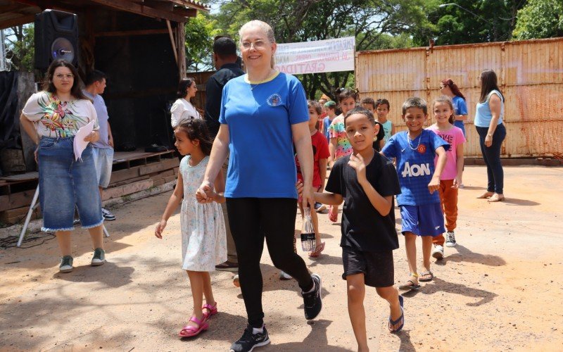 CerimÃ´nia de inÃ­cio das obras de construÃ§Ã£o do novo prÃ©dio da Escola Municipal de EducaÃ§Ã£o BÃ¡sica Harry Roth