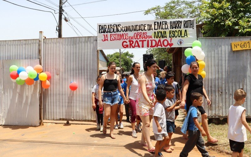 CerimÃ´nia de inÃ­cio das obras de construÃ§Ã£o do novo prÃ©dio da Escola Municipal de EducaÃ§Ã£o BÃ¡sica Harry Roth