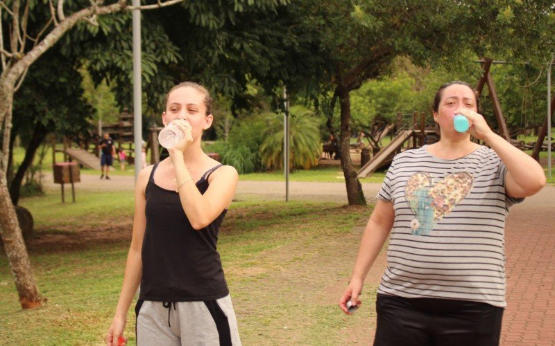 Joice e Roselei encararam o calor, mas com muita água | Jornal NH