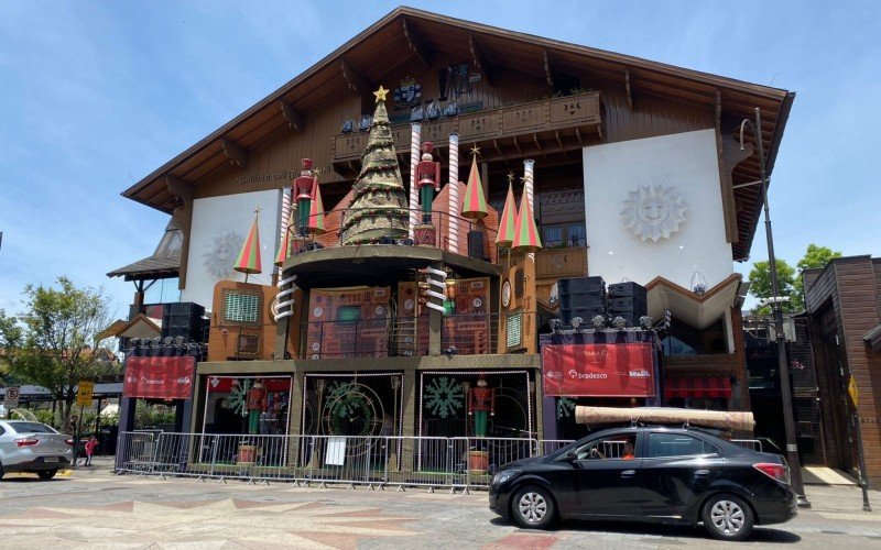 Palácios dos Festivais abriga o Cine Embaixador