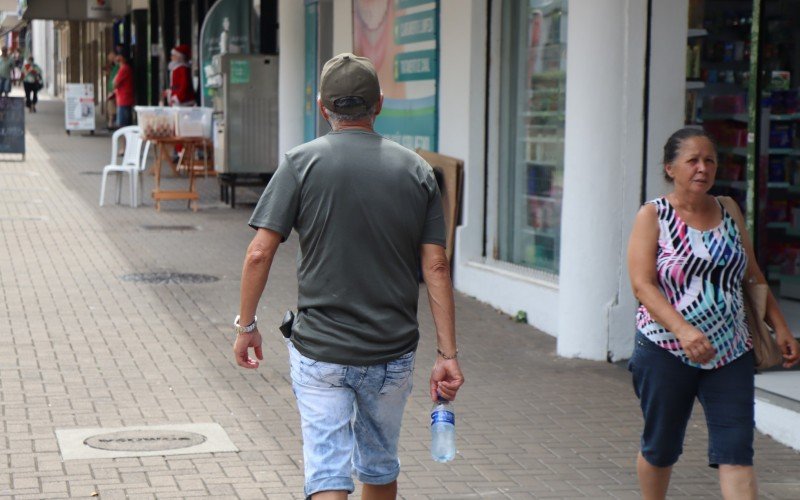 PREVISÃO DO TEMPO: Frente fria fará temperaturas caírem no Rio Grande do Sul? Veja o que esperar no restante da semana | Jornal NH