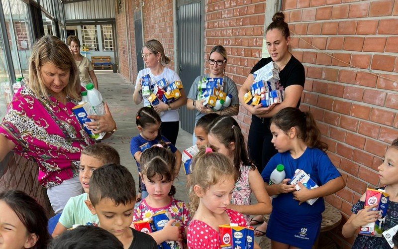 DoaÃ§Ã£o de 130 caixas de leite para crianÃ§as em tratamento de cÃ¢ncer infantil 