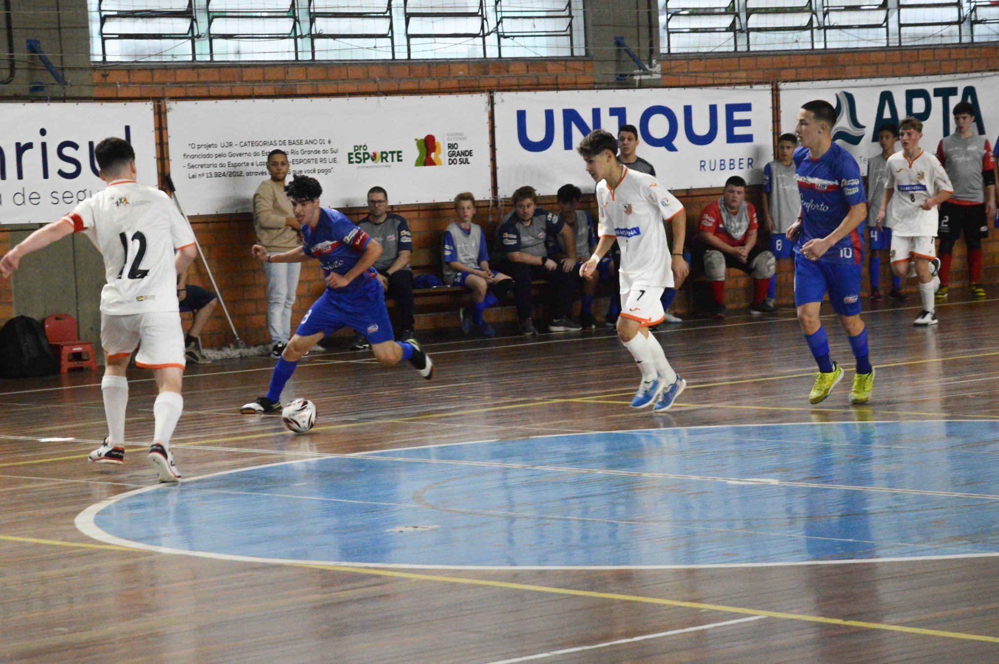 Equipes sub-13 e sub-15 da UJR jogará Desafio Brasileiro de Ligas de Futsal