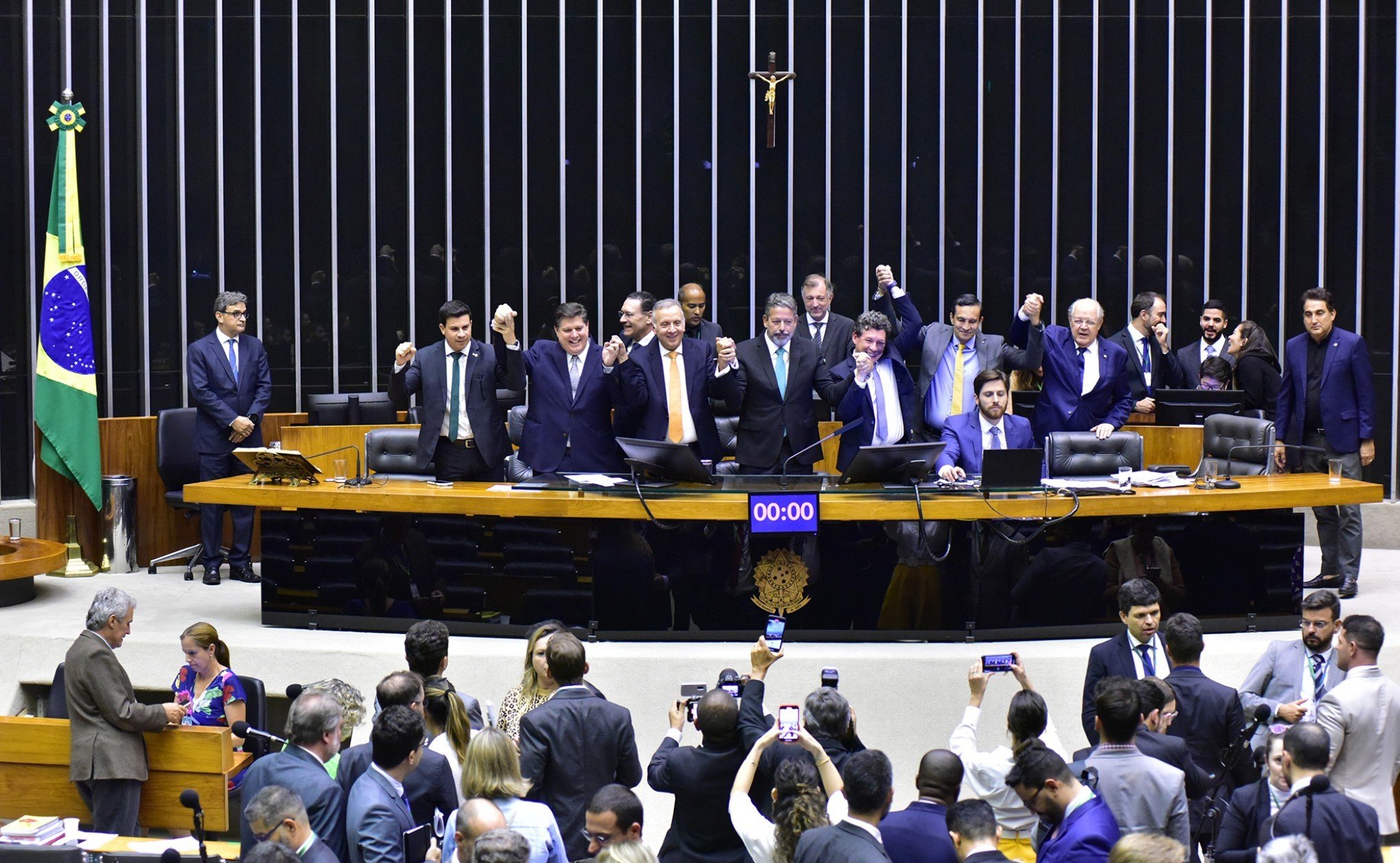 REFORMA TRIBUTÁRIA: Câmara dos Deputados aprova projeto em segundo turno; veja quando será a promulgação