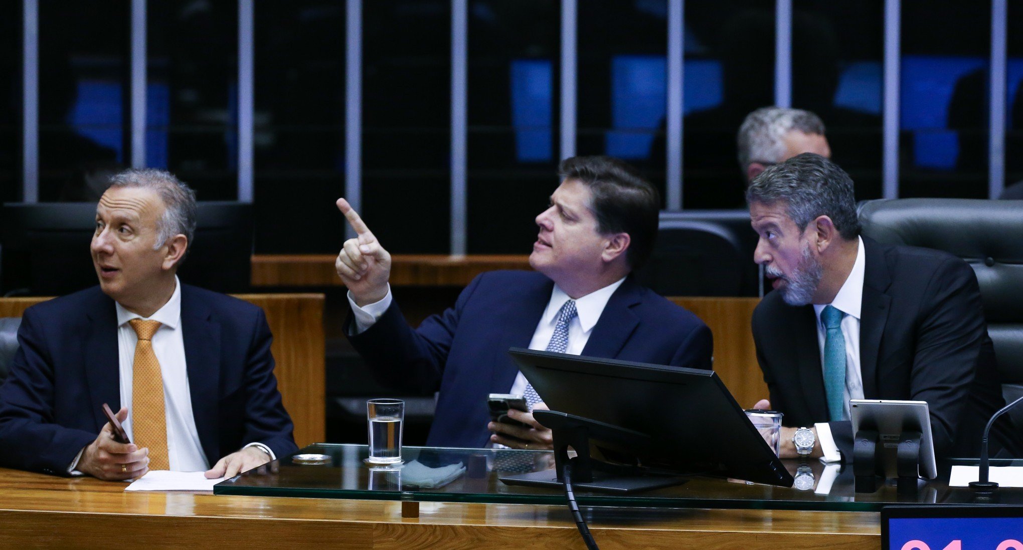 REFORMA TRIBUTÁRIA: Maioria dos deputados da bancada gaúcha votou a favor da reforma; confira a lista