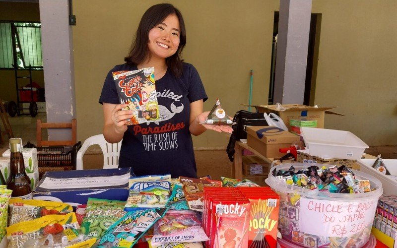 Iolanda e as comidas típicas do Japão que fazem sucesso na feira | Jornal NH