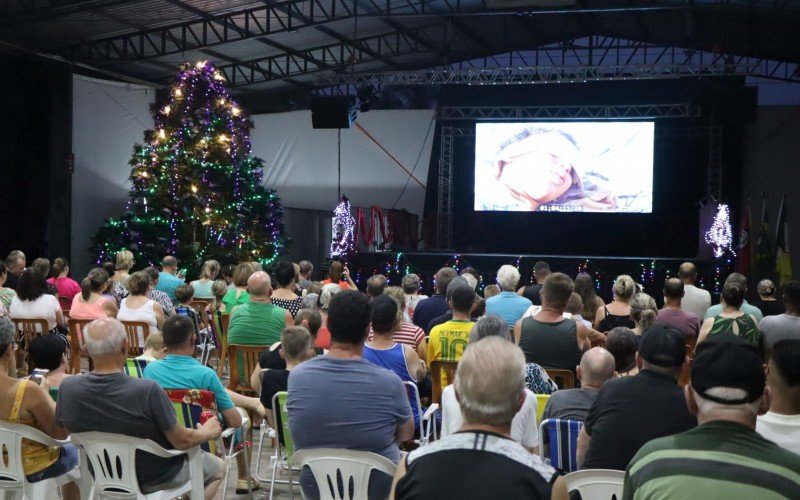 Moradores de Santa Maria do Herval participam de lançamento de filme de Jesus em Hunsrik | Jornal NH