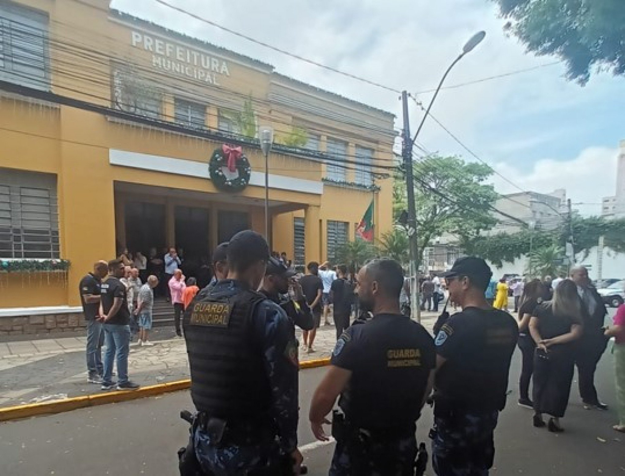 Nedy retorna à prefeitura de Canoas em sessão no Legislativo nesta terça-feira