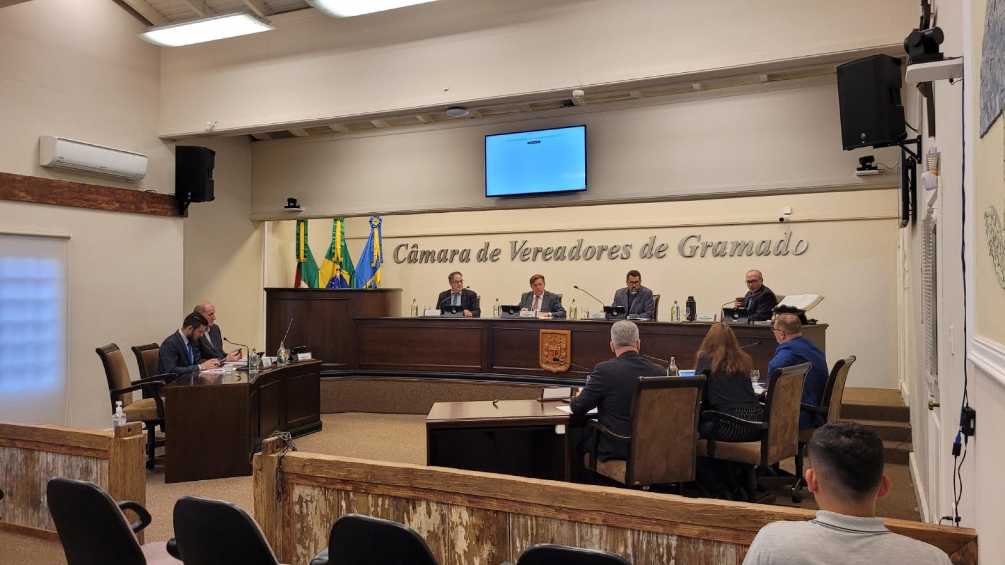 Vereadores aprovam projeto que institui política de transparência das escolas públicas de Gramado