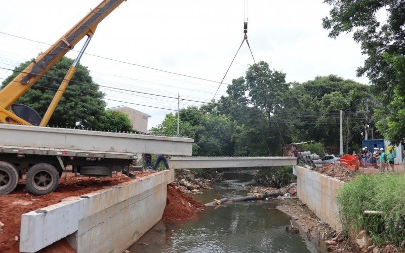 ConstruÃ§Ã£o da nova ponte da Rua Campo Bom, no bairro Canudos, em Novo Hamburgo 