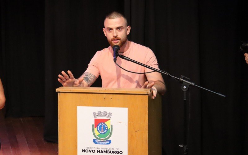 Professor Lucas Valadão | Jornal NH