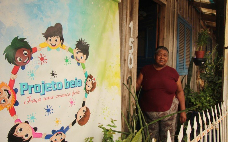 Há mais de 20 anos, dona Beia dedica parte do seu tempo para garantir o Natal das crianças do bairro Santo Afonso | abc+