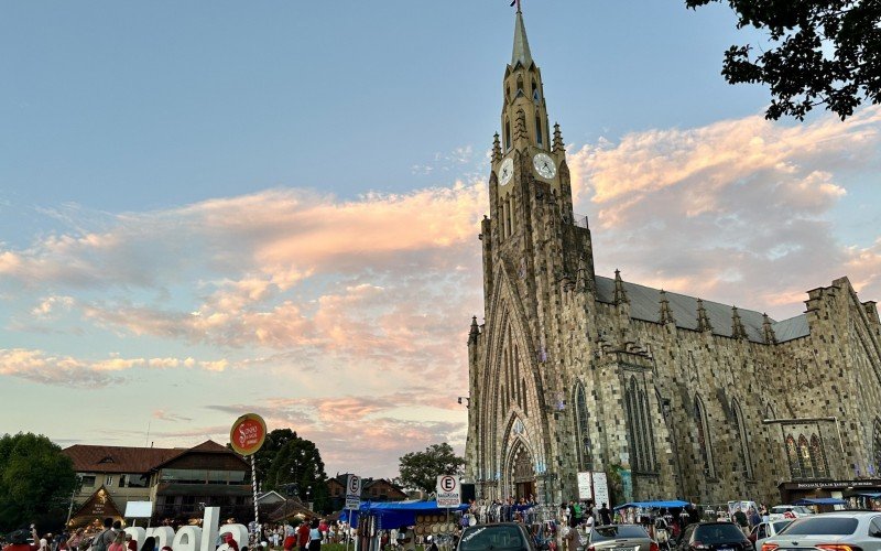 Catedral de Pedra de Canela, Centro de Canela