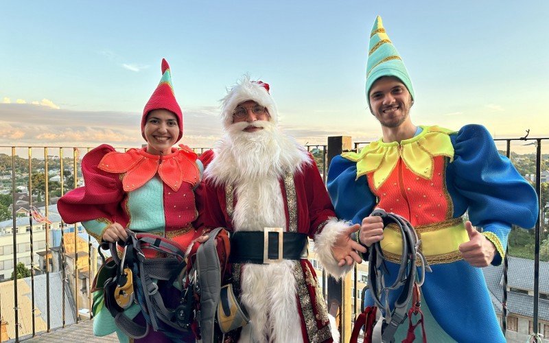 Artistas que fazem a descida do Papai Noel