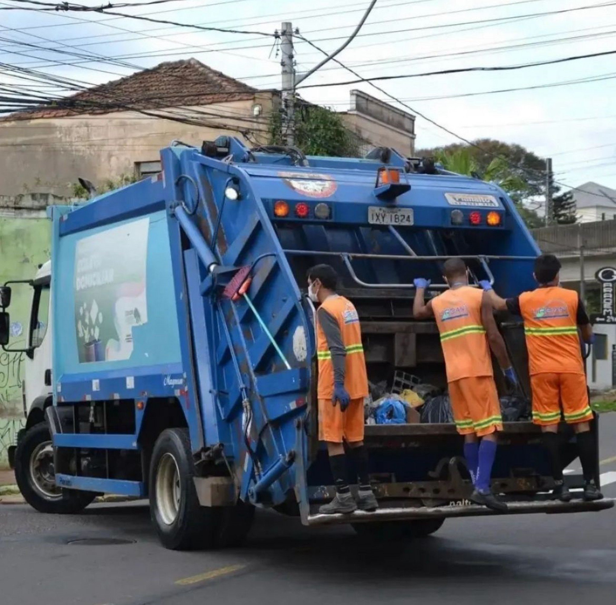 CATÁSTROFE NO RS: Coleta de lixo é suspensa em alguns bairros e vilas de São Leopoldo