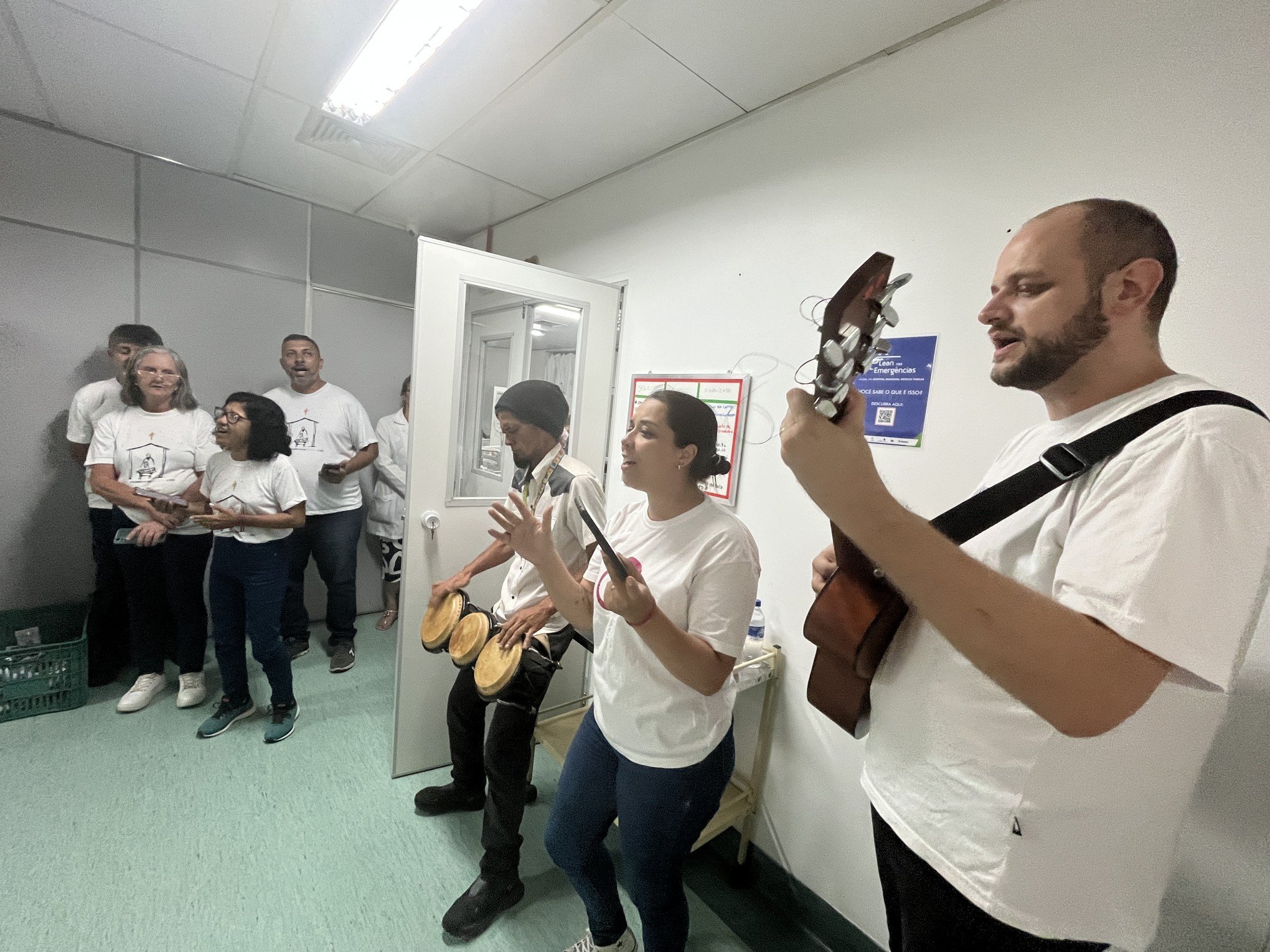 Voluntários realizam Cantata de Natal para pacientes internados no hospital de Sapucaia