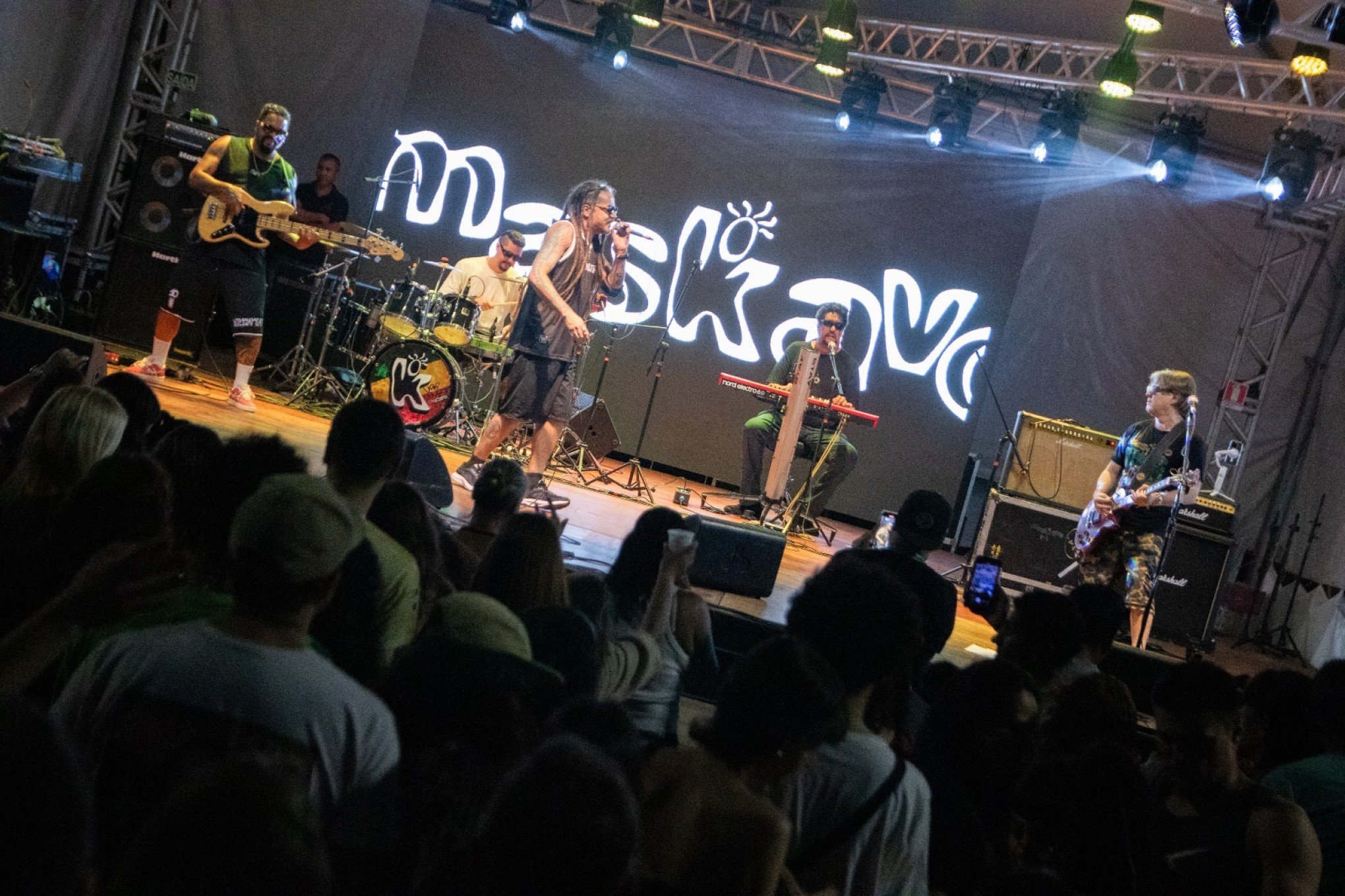 Grande pÃºblico curtiu o show da banda Maskavo no Feliz Natal em SÃ£o Leopoldo nesta quarta-feira (20)