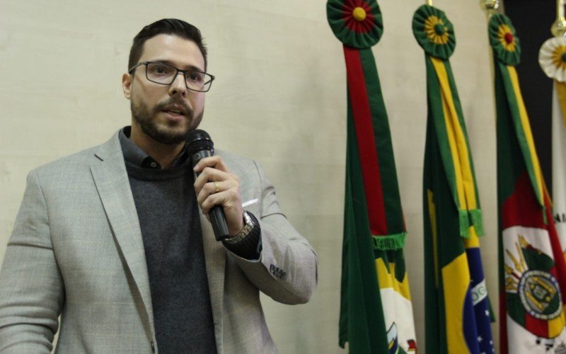 Vereador de Canoas  explica voto "solitário" contra prorrogação do contrato com a Sogal