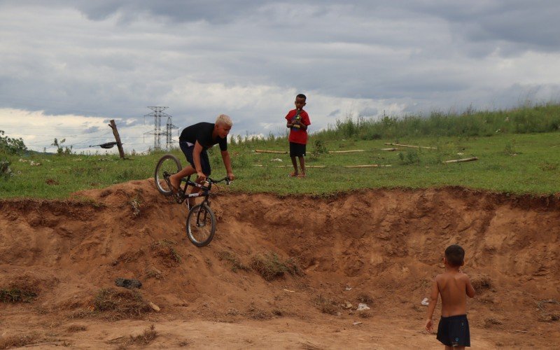 DiversÃ£o com a bicicleta nova