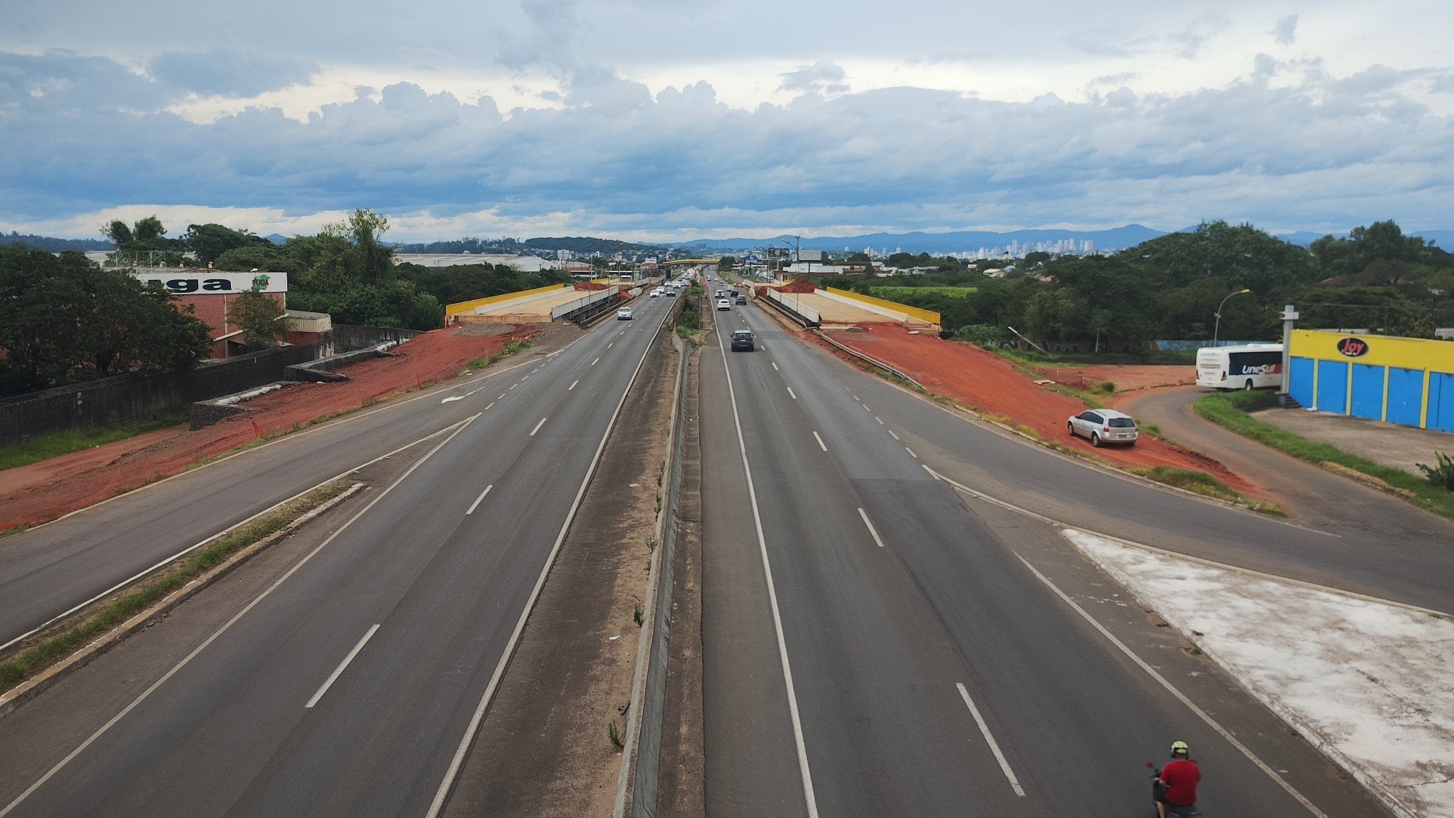 Sem obras ou desvios, trânsito na BR-116 é tranquilo; mas no fim de tarde isso pode mudar