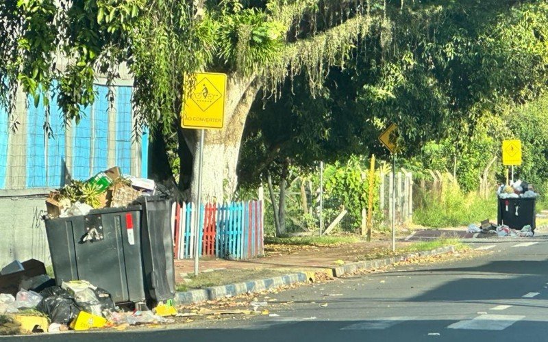 Lixo acumulado no bairro Princesa Isabel, em Cachoeirinha | abc+