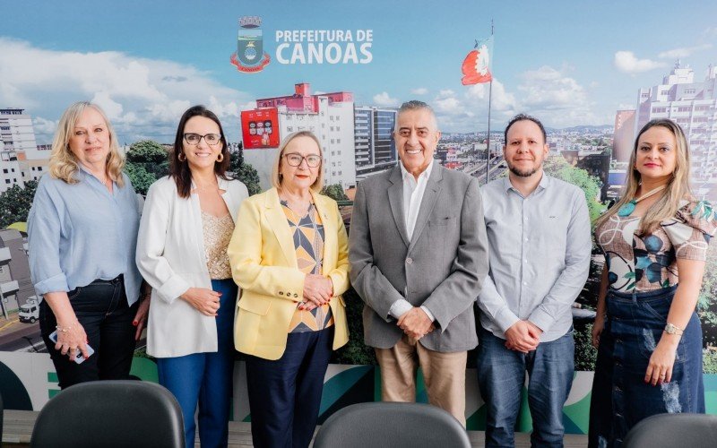 Secretária estadual da Saúde, Arita Bergmann, em Canoas